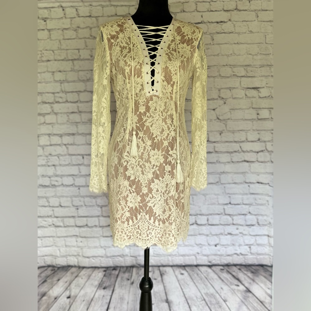 Dress Forum dress size L lace bodycon lace up detail